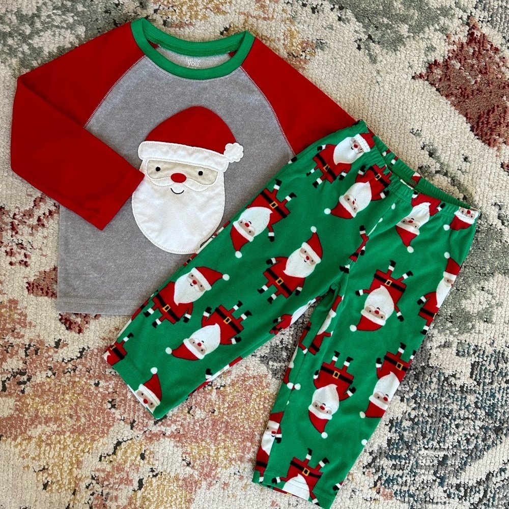 Carter's Santa Christmas fleece Pajamas Set 3T Toddler Boy Girl
Nearly new